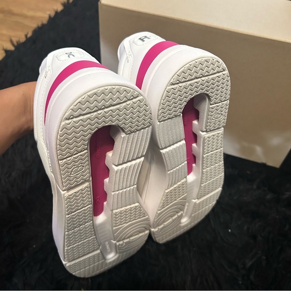 ON CLOUD the Roger white pink lace up shoes sneakers women’s 8 new in box - Picture 5 of 8